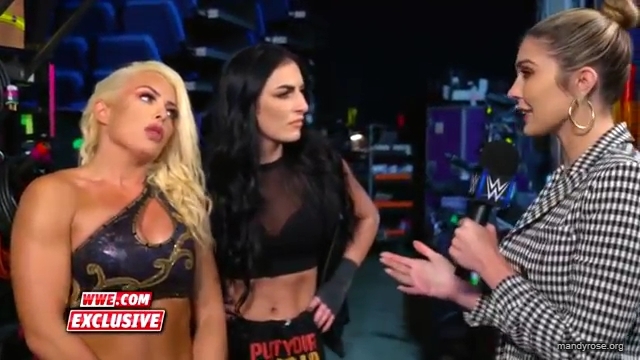 Fire___Desire_caught_off_guard_in_tonights_match_SmackDown_Exclusive2C_Nov__12C_2019_mp40003.jpg