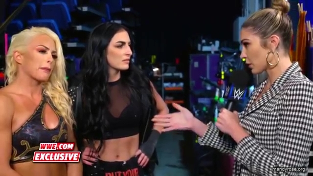 Fire___Desire_caught_off_guard_in_tonights_match_SmackDown_Exclusive2C_Nov__12C_2019_mp40006.jpg