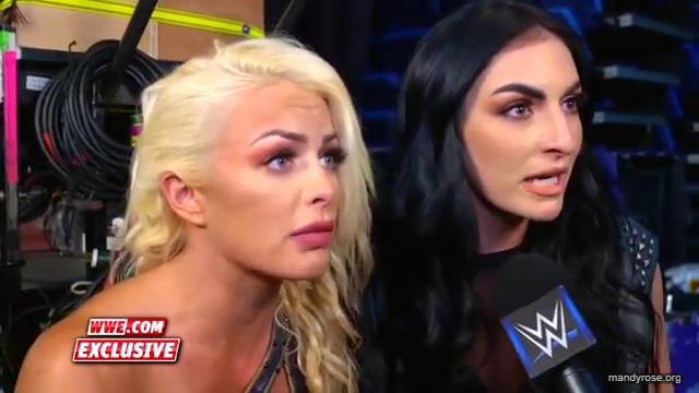 Fire___Desire_caught_off_guard_in_tonights_match_SmackDown_Exclusive2C_Nov__12C_2019_mp40019.jpg