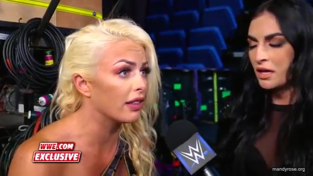 Fire___Desire_caught_off_guard_in_tonights_match_SmackDown_Exclusive2C_Nov__12C_2019_mp40020.jpg
