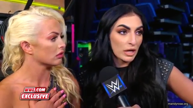 Fire___Desire_caught_off_guard_in_tonights_match_SmackDown_Exclusive2C_Nov__12C_2019_mp40031.jpg