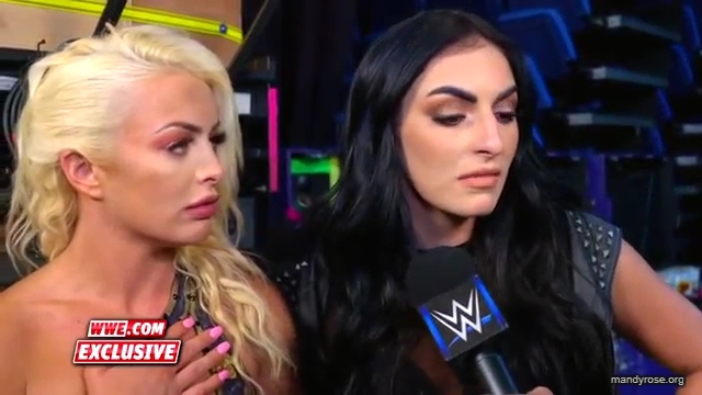 Fire___Desire_caught_off_guard_in_tonights_match_SmackDown_Exclusive2C_Nov__12C_2019_mp40032.jpg