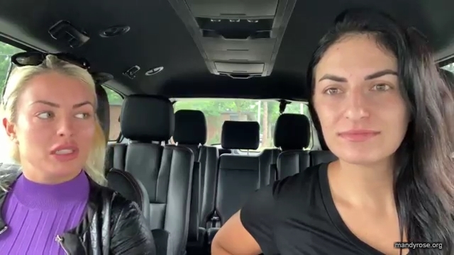 Gibsons_Donuts_in_Memphis_TN21_WWE_Sonya_Deville_Mandy_Rose_Damandyz_Donutz_mp40033.jpg