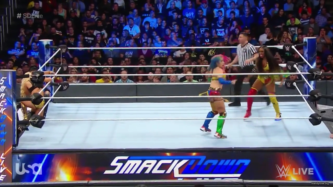 HD-WWE_SmackDown_Live_2018_11_20_720p_2_mp40096.jpg