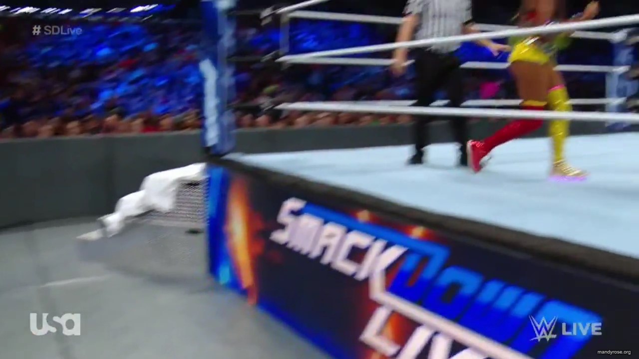 HD-WWE_SmackDown_Live_2018_11_20_720p_2_mp40103.jpg