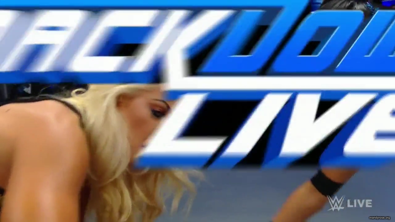 HD-WWE_SmackDown_Live_2018_11_20_720p_2_mp40110.jpg