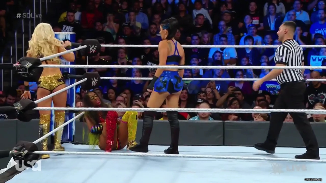 HD-WWE_SmackDown_Live_2018_11_20_720p_2_mp40281.jpg