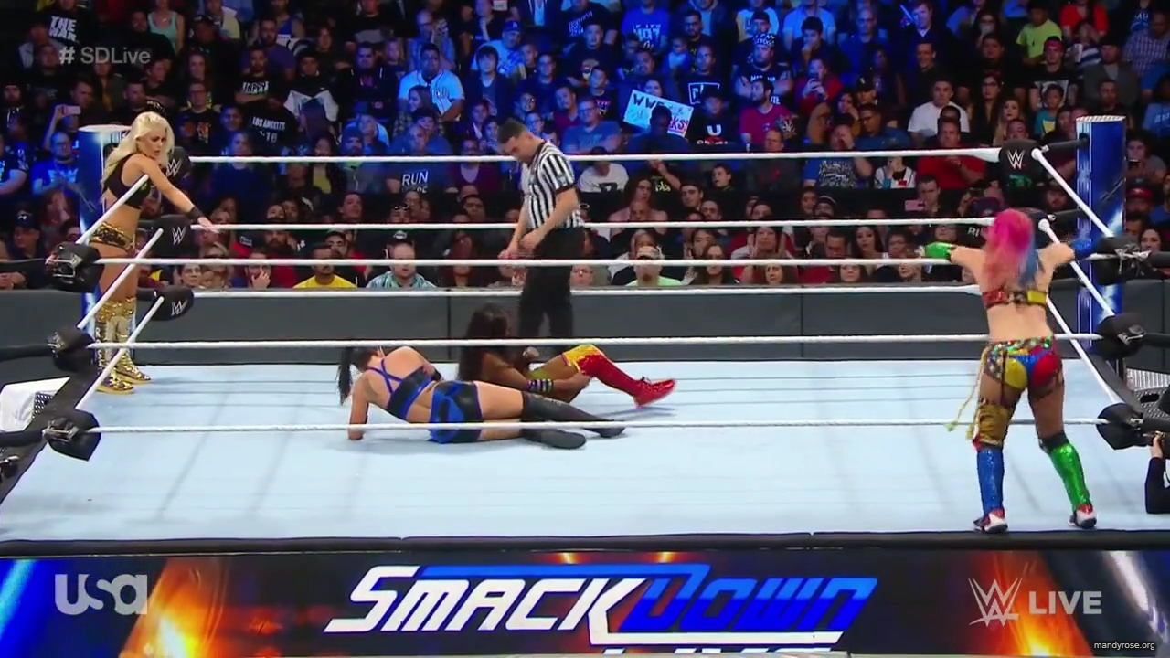 HD-WWE_SmackDown_Live_2018_11_20_720p_2_mp40309.jpg