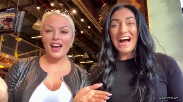 HOLAAAA_2121_Bogota2C_Colombia_WWE_Mandy_Rose_Sonya_Deville_Damandyz_Donutz_mp40001.jpg