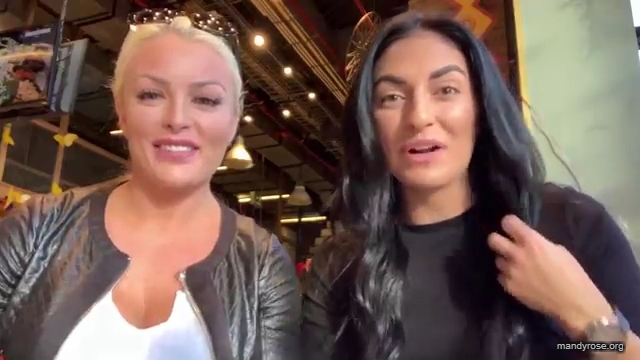 HOLAAAA_2121_Bogota2C_Colombia_WWE_Mandy_Rose_Sonya_Deville_Damandyz_Donutz_mp40005.jpg
