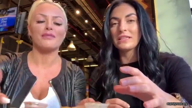 HOLAAAA_2121_Bogota2C_Colombia_WWE_Mandy_Rose_Sonya_Deville_Damandyz_Donutz_mp40015.jpg