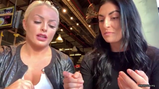 HOLAAAA_2121_Bogota2C_Colombia_WWE_Mandy_Rose_Sonya_Deville_Damandyz_Donutz_mp40057.jpg