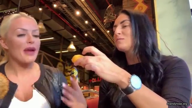 HOLAAAA_2121_Bogota2C_Colombia_WWE_Mandy_Rose_Sonya_Deville_Damandyz_Donutz_mp40066.jpg