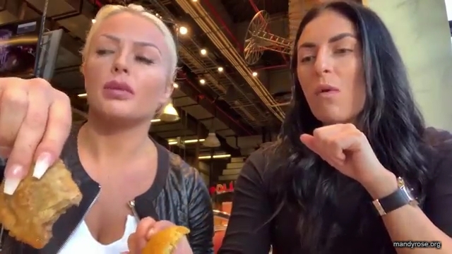 HOLAAAA_2121_Bogota2C_Colombia_WWE_Mandy_Rose_Sonya_Deville_Damandyz_Donutz_mp40085.jpg