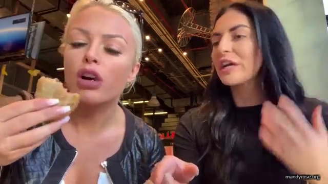 HOLAAAA_2121_Bogota2C_Colombia_WWE_Mandy_Rose_Sonya_Deville_Damandyz_Donutz_mp40090.jpg