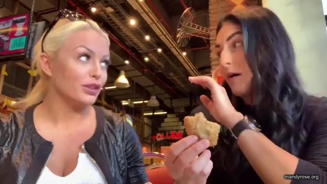 HOLAAAA_2121_Bogota2C_Colombia_WWE_Mandy_Rose_Sonya_Deville_Damandyz_Donutz_mp40101.jpg