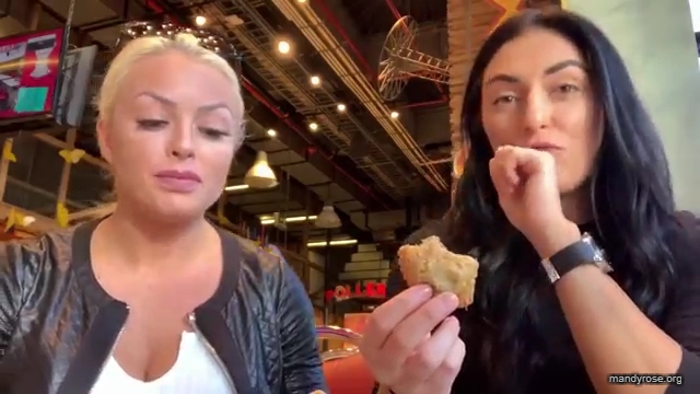 HOLAAAA_2121_Bogota2C_Colombia_WWE_Mandy_Rose_Sonya_Deville_Damandyz_Donutz_mp40102.jpg