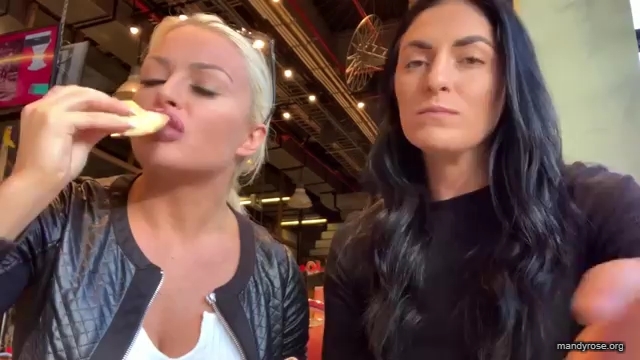 HOLAAAA_2121_Bogota2C_Colombia_WWE_Mandy_Rose_Sonya_Deville_Damandyz_Donutz_mp40112.jpg
