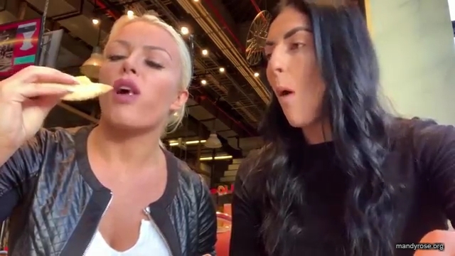 HOLAAAA_2121_Bogota2C_Colombia_WWE_Mandy_Rose_Sonya_Deville_Damandyz_Donutz_mp40113.jpg