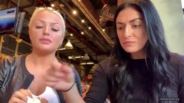 HOLAAAA_2121_Bogota2C_Colombia_WWE_Mandy_Rose_Sonya_Deville_Damandyz_Donutz_mp40121.jpg