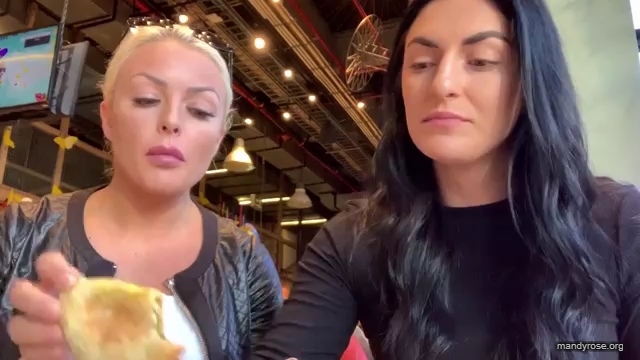 HOLAAAA_2121_Bogota2C_Colombia_WWE_Mandy_Rose_Sonya_Deville_Damandyz_Donutz_mp40123.jpg