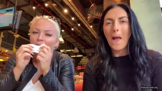 HOLAAAA_2121_Bogota2C_Colombia_WWE_Mandy_Rose_Sonya_Deville_Damandyz_Donutz_mp40146.jpg