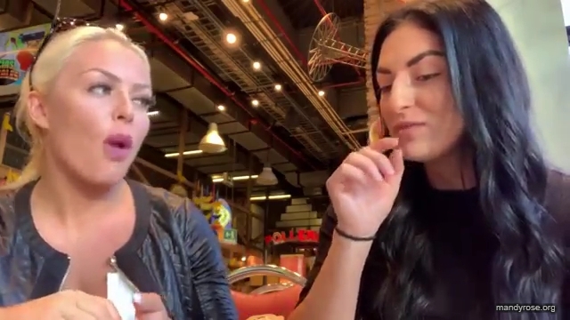 HOLAAAA_2121_Bogota2C_Colombia_WWE_Mandy_Rose_Sonya_Deville_Damandyz_Donutz_mp40171.jpg