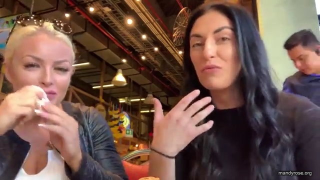 HOLAAAA_2121_Bogota2C_Colombia_WWE_Mandy_Rose_Sonya_Deville_Damandyz_Donutz_mp40173.jpg