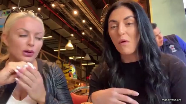 HOLAAAA_2121_Bogota2C_Colombia_WWE_Mandy_Rose_Sonya_Deville_Damandyz_Donutz_mp40174.jpg