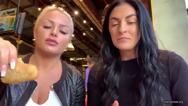 HOLAAAA_2121_Bogota2C_Colombia_WWE_Mandy_Rose_Sonya_Deville_Damandyz_Donutz_mp40181.jpg