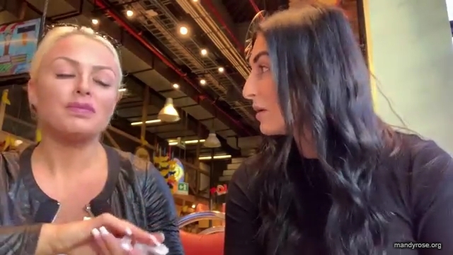 HOLAAAA_2121_Bogota2C_Colombia_WWE_Mandy_Rose_Sonya_Deville_Damandyz_Donutz_mp40192.jpg
