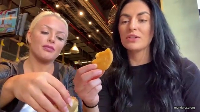 HOLAAAA_2121_Bogota2C_Colombia_WWE_Mandy_Rose_Sonya_Deville_Damandyz_Donutz_mp40205.jpg