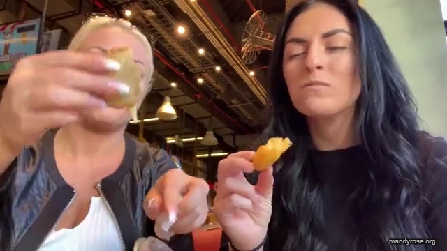 HOLAAAA_2121_Bogota2C_Colombia_WWE_Mandy_Rose_Sonya_Deville_Damandyz_Donutz_mp40211.jpg