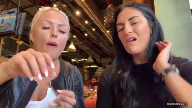HOLAAAA_2121_Bogota2C_Colombia_WWE_Mandy_Rose_Sonya_Deville_Damandyz_Donutz_mp40216.jpg