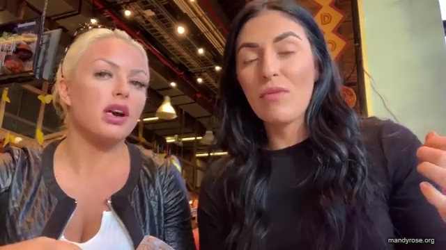 HOLAAAA_2121_Bogota2C_Colombia_WWE_Mandy_Rose_Sonya_Deville_Damandyz_Donutz_mp40221.jpg