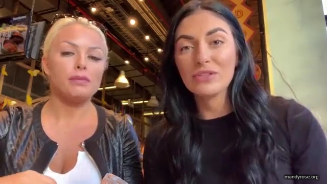 HOLAAAA_2121_Bogota2C_Colombia_WWE_Mandy_Rose_Sonya_Deville_Damandyz_Donutz_mp40222.jpg