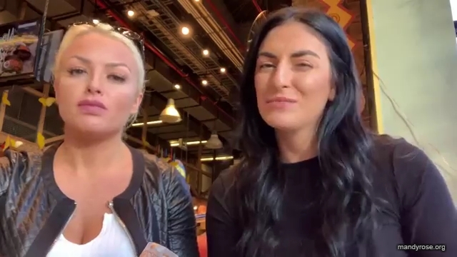 HOLAAAA_2121_Bogota2C_Colombia_WWE_Mandy_Rose_Sonya_Deville_Damandyz_Donutz_mp40224.jpg