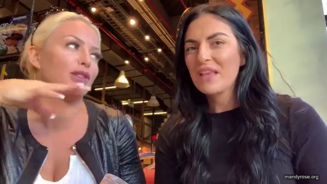 HOLAAAA_2121_Bogota2C_Colombia_WWE_Mandy_Rose_Sonya_Deville_Damandyz_Donutz_mp40228.jpg