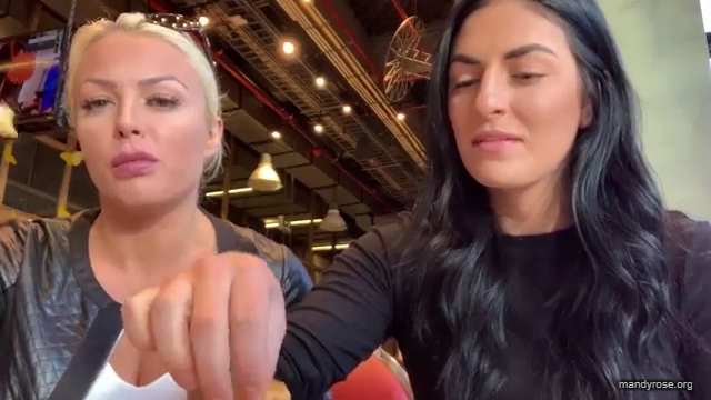 HOLAAAA_2121_Bogota2C_Colombia_WWE_Mandy_Rose_Sonya_Deville_Damandyz_Donutz_mp40251.jpg