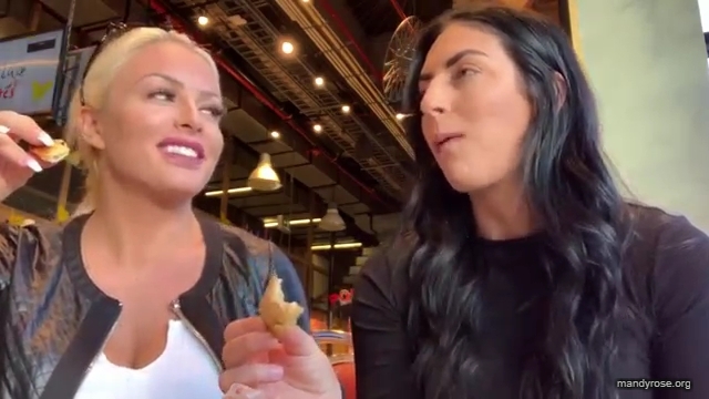 HOLAAAA_2121_Bogota2C_Colombia_WWE_Mandy_Rose_Sonya_Deville_Damandyz_Donutz_mp40257.jpg
