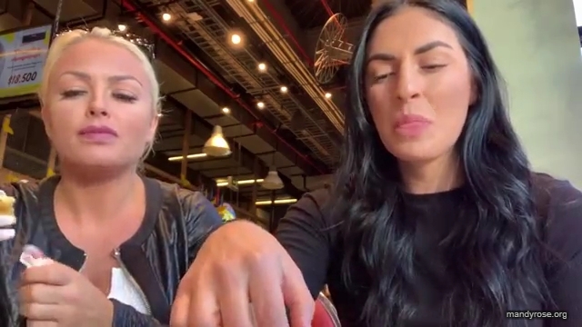 HOLAAAA_2121_Bogota2C_Colombia_WWE_Mandy_Rose_Sonya_Deville_Damandyz_Donutz_mp40261.jpg