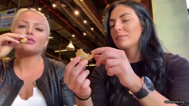 HOLAAAA_2121_Bogota2C_Colombia_WWE_Mandy_Rose_Sonya_Deville_Damandyz_Donutz_mp40263.jpg