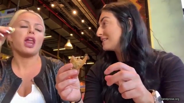 HOLAAAA_2121_Bogota2C_Colombia_WWE_Mandy_Rose_Sonya_Deville_Damandyz_Donutz_mp40265.jpg