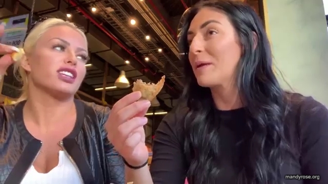 HOLAAAA_2121_Bogota2C_Colombia_WWE_Mandy_Rose_Sonya_Deville_Damandyz_Donutz_mp40266.jpg