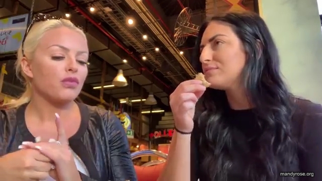 HOLAAAA_2121_Bogota2C_Colombia_WWE_Mandy_Rose_Sonya_Deville_Damandyz_Donutz_mp40276.jpg