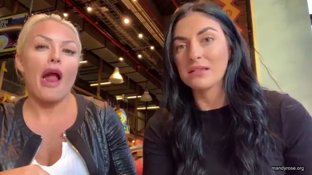 HOLAAAA_2121_Bogota2C_Colombia_WWE_Mandy_Rose_Sonya_Deville_Damandyz_Donutz_mp40281.jpg
