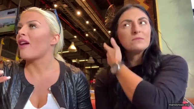 HOLAAAA_2121_Bogota2C_Colombia_WWE_Mandy_Rose_Sonya_Deville_Damandyz_Donutz_mp40296.jpg