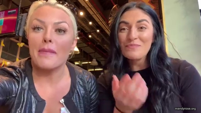 HOLAAAA_2121_Bogota2C_Colombia_WWE_Mandy_Rose_Sonya_Deville_Damandyz_Donutz_mp40320.jpg