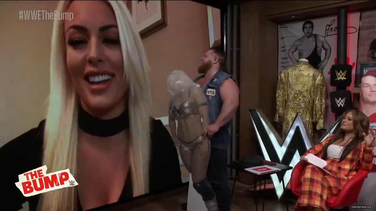 Heavy_Machinery_talk_28and_devour29_turkey_live_on_the_internet__WWE27s_The_Bump2C_Nov__202C_2019_mp40043.jpg