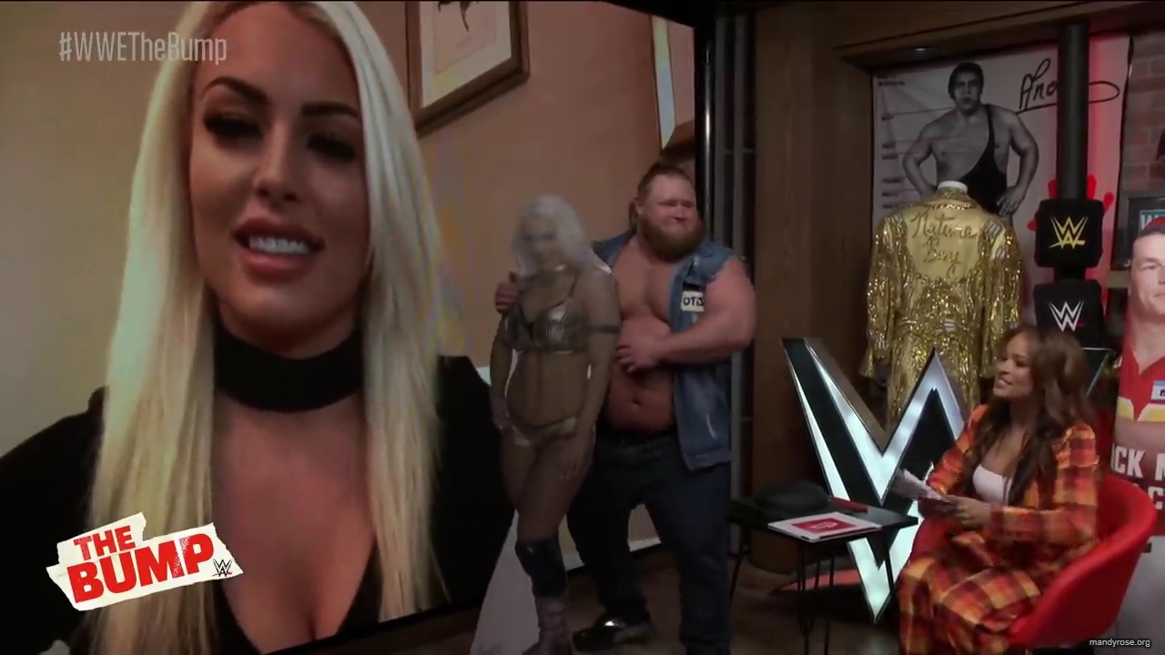 Heavy_Machinery_talk_28and_devour29_turkey_live_on_the_internet__WWE27s_The_Bump2C_Nov__202C_2019_mp40049.jpg